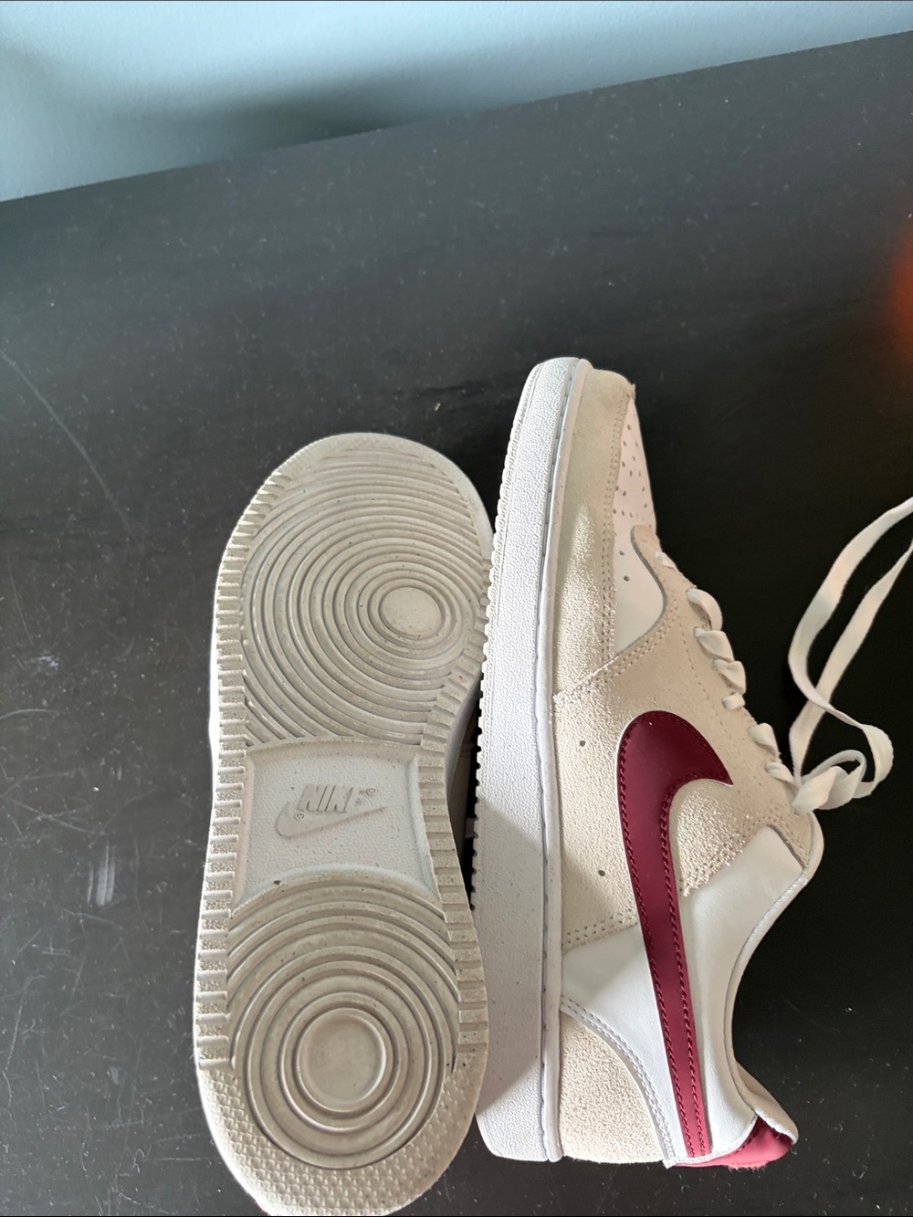 Nike Low-Top Sneakers in White, Cream & Burgundy - Picture 5 of 6